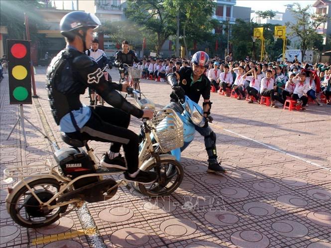 Hưởng ứng Ngày Pháp luật Việt Nam: Xây dựng văn hóa pháp lý trong toàn xã hội